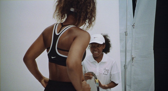 Video Reference: Joint, Shoulder, Active tank, Undershirt, Gesture, Elbow, Baseball cap, Waist, Happy, Cap