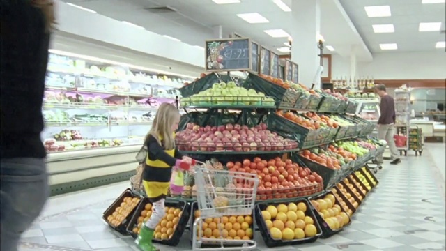 Video Reference: Food, Selling, Natural foods, Building, Convenience store, Greengrocer, Plant, Whole food, Fruit, Market
