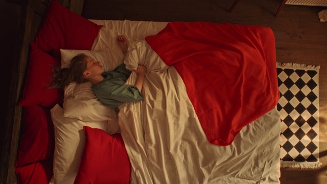 Video Reference: Comfort, Textile, Sleeve, Linens, Event, Carmine, Room, Magenta, Peach, Bedding