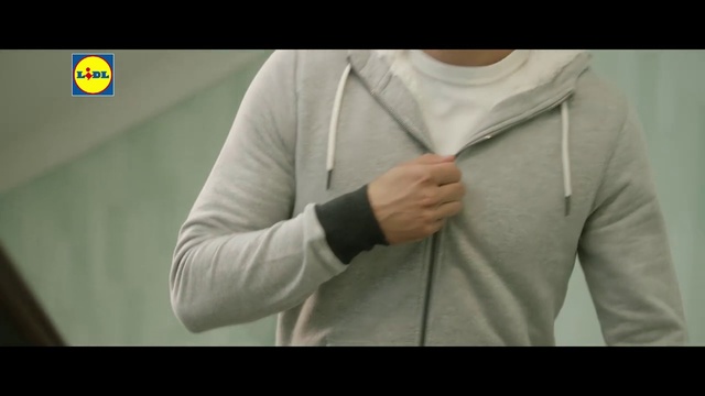 Video Reference: Outerwear, Arm, Dress shirt, Neck, Sleeve, Gesture, Jersey, Collar, Elbow, T-shirt