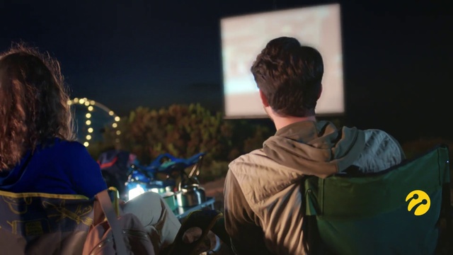 Video Reference: Entertainment, T-shirt, Chair, Event, Crowd, Fun, Stage, Conversation, Darkness, Recreation