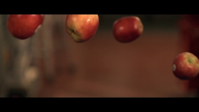 Video Reference: Food, Hand, Fruit, Seedless fruit, Gesture, Plant, Natural foods, Finger, Staple food, Thumb