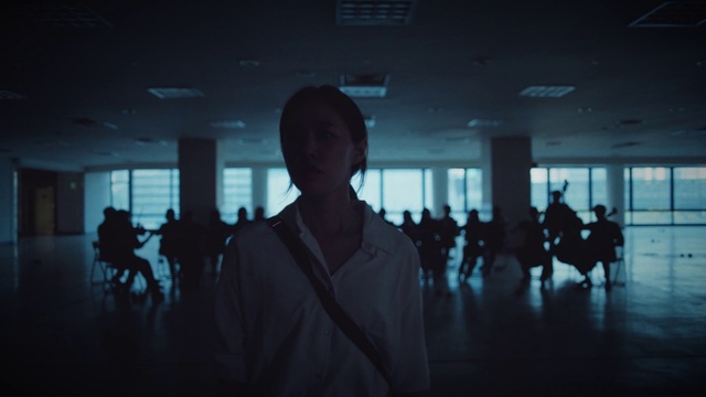 Video Reference: Window, Flash photography, Sky, Smile, Tints and shades, Fun, Event, Building, Space, Crowd