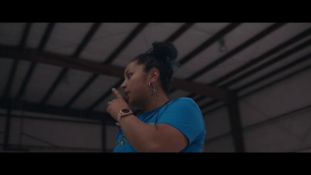 Video Reference: Eye, Flash photography, Audio equipment, Elbow, Jewellery, Electric blue, Performing arts, Magenta, Event, Entertainment