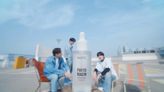 Video Reference: Jeans, Sky, Cloud, Water, Plastic bottle, Drink, Travel, Gas, Leisure, Recreation