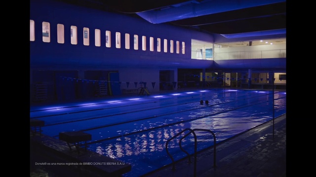 Video Reference: Water, Swimming pool, Field house, Building, Electric blue, Recreation, Leisure, Sports, Glass, Event
