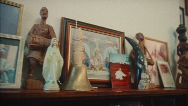 Video Reference: Picture frame, Wood, Art, Serveware, Porcelain, Paint, Ceramic, Painting, Sculpture, Artifact