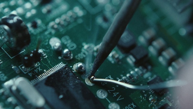 Video Reference: Circuit component, Passive circuit component, Liquid, Hardware programmer, Organism, Electronic component, Electronic engineering, Microcontroller, Computer hardware, Audio equipment