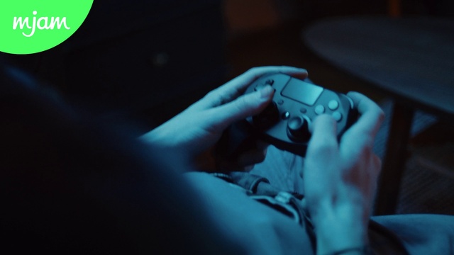 Video Reference: Hand, Arm, Flash photography, Input device, Gadget, Nail, Finger, Cameras & optics, Wrist, Game controller