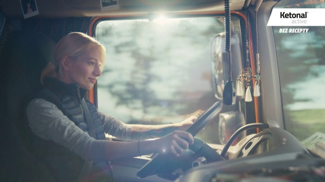 Video Reference: Vehicle, Wheel, Automotive lighting, Window, Flash photography, Motor vehicle, Automotive design, Automotive mirror, Mode of transport, Steering wheel