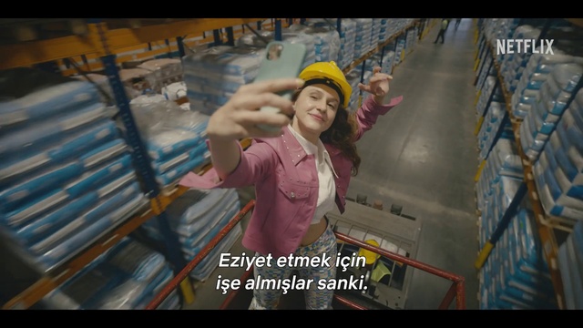 Video Reference: Flash photography, Smile, Travel, Leisure, Happy, Fun, Screenshot, Video game software, Cap, Photo caption