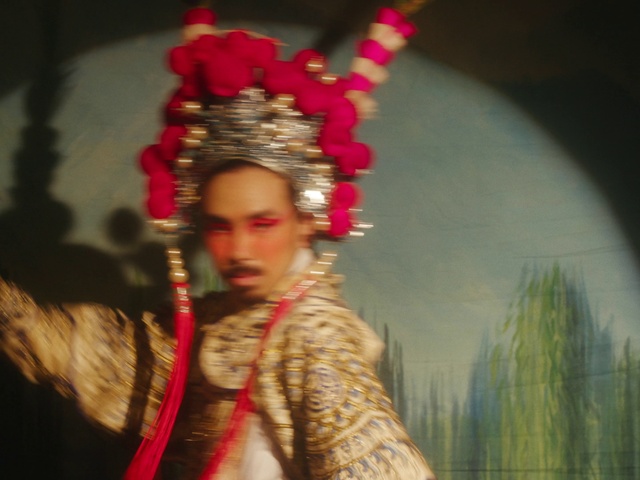 Video Reference: Headgear, Fashion design, Art, Jewellery, Event, Crown, Trunk, Entertainment, Headpiece, Fashion accessory