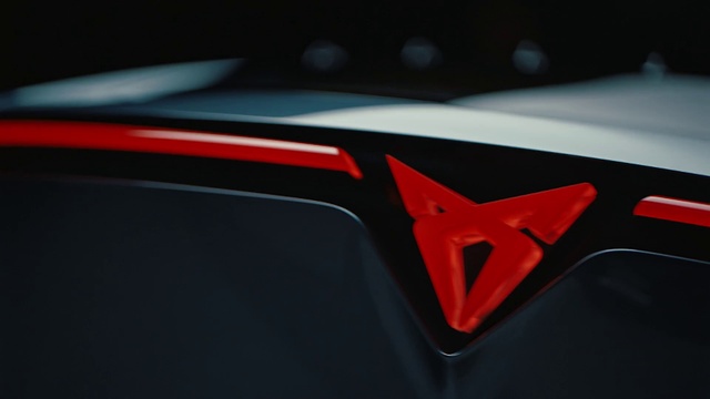 Video Reference: Hood, Automotive lighting, Car, Motor vehicle, Automotive design, Grille, Automotive tail & brake light, Personal luxury car, Automotive exterior, Vehicle door