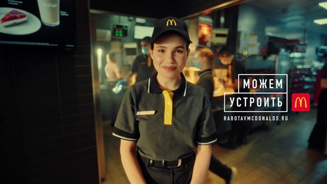 Video Reference: Smile, Sleeve, Flash photography, T-shirt, Cap, Baseball cap, Cool, Street fashion, Event, Fun