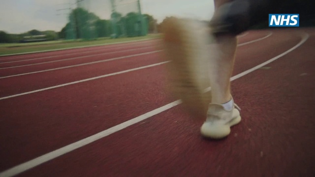 Video Reference: Knee, Asphalt, Thigh, Outdoor recreation, Track and field athletics, Flooring, Road surface, Floor, Sportswear, Wood