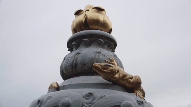 Video Reference: Sky, Statue, Sculpture, Art, Artifact, Monument, Snout, Classical sculpture, Finial, Rock