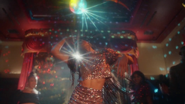 Video Reference: Plant, Dance, Entertainment, Performing arts, Music, Leisure, Magenta, Fun, Tree, Event
