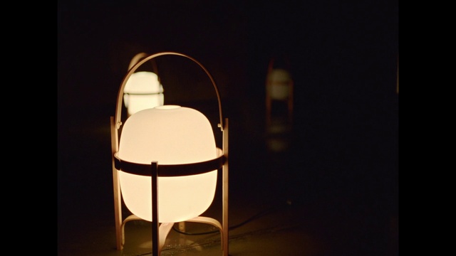 Video Reference: Automotive design, Entertainment, Audio equipment, Tints and shades, Wood, Art, Event, Serveware, Metal, Glass