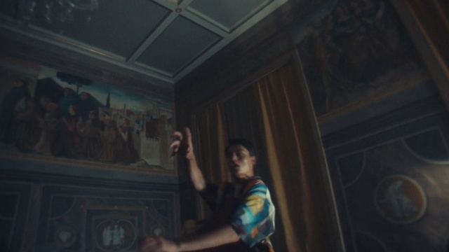 Video Reference: Flash photography, T-shirt, Wood, Event, Darkness, Ceiling, Elbow, Entertainment, Room, Curtain