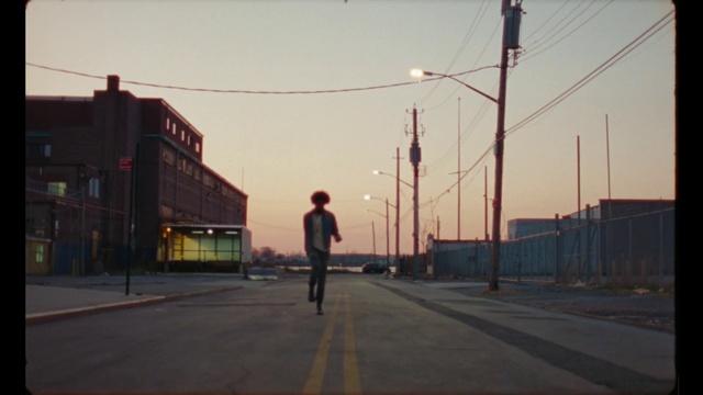 Video Reference: Sky, Street light, Window, Cloud, Building, Road surface, Asphalt, Automotive lighting, Dusk, Tree