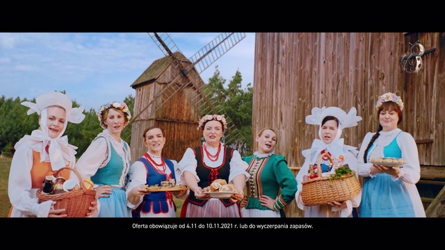 Video Reference: Smile, Facial expression, Sky, Hat, Cloud, Happy, Fun, Leisure, Entertainment, Event