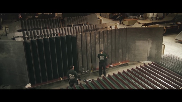 Video Reference: Flash photography, Entertainment, Wood, Event, Darkness, Stairs, Room, Handrail, Night, Performing arts center