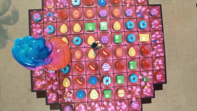 Video Reference: Purple, Communication Device, Personal computer, Pink, Gadget, Portable communications device, Red, Font, Balloon, Magenta