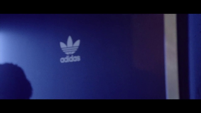 Video Reference: Violet, Gadget, Font, Electric blue, Display device, Magenta, Electronic device, Multimedia, Projector accessory, Darkness