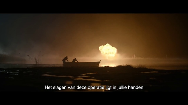 Video Reference: Water, Cloud, Sky, Watercraft, Boat, Flash photography, Sunset, Horizon, Dusk, Sunrise