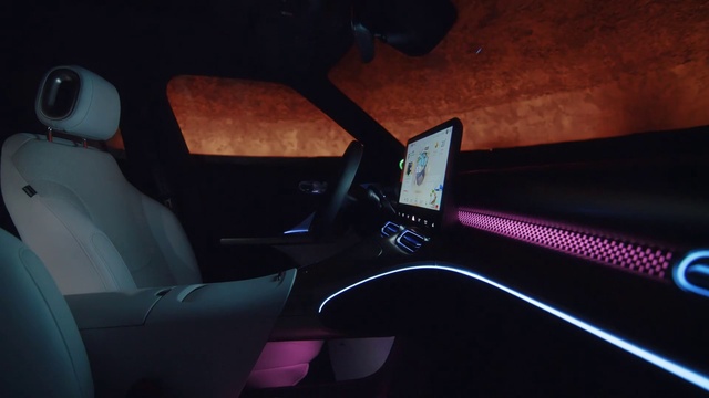 Video Reference: Automotive design, Vehicle, Window, Car seat cover, Vehicle door, Motor vehicle, Steering wheel, Personal luxury car, Car, Head restraint