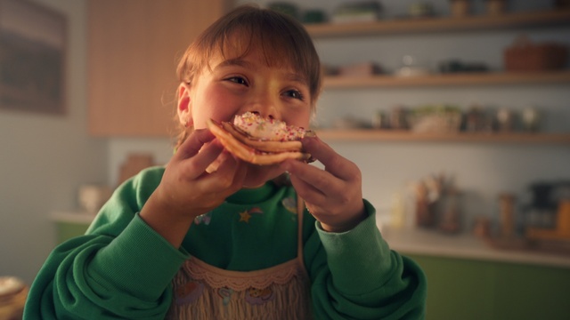 Video Reference: Food, Mouth, Smile, Food craving, Cuisine, Biting, Fun, Dish, Toddler, Junk food