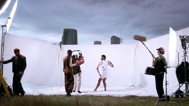 Video Reference: Trousers, Cloud, Sky, Gesture, Flash photography, Art, Fun, Landscape, People in nature, Travel
