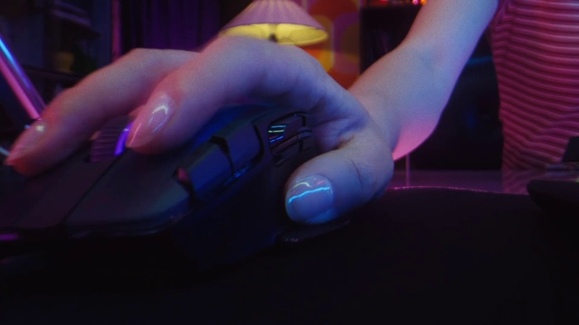 Video Reference: Automotive lighting, Hood, Human body, Plant, Gesture, Audio equipment, Entertainment, Automotive design, Gadget, Musical instrument