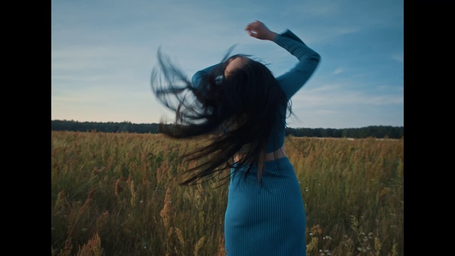 Video Reference: Sky, Shoulder, Plant, Cloud, Flash photography, Happy, Gesture, People in nature, Natural landscape, Agriculture