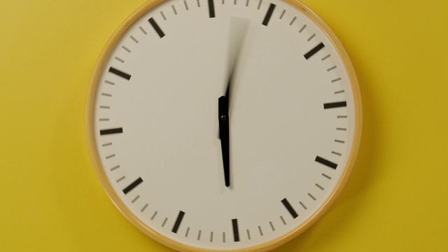 Video Reference: Clock, Material property, Measuring instrument, Font, Quartz clock, Number, Fashion accessory, Wall clock, Rectangle, Interior design