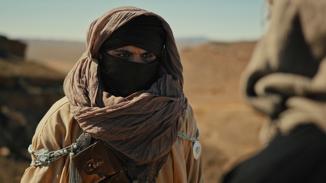 Video Reference: Sky, Travel, Landscape, Wrap, Aeolian landform, Shawl, Soil, Desert, Wrinkle, Tourism