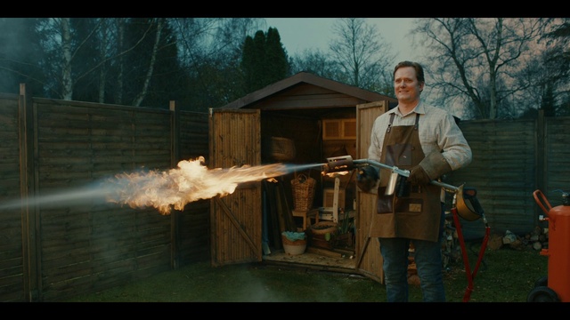 Video Reference: Tree, Wood, Biome, Sky, Plant, Shotgun, Gas, Smile, House, Shooter game