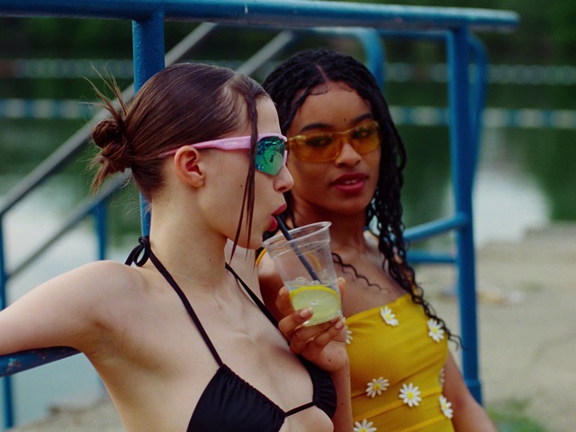 Video Reference: Glasses, Eyewear, Vision care, Brassiere, Happy, Recreation, Leisure, Summer, Sunglasses, Long hair