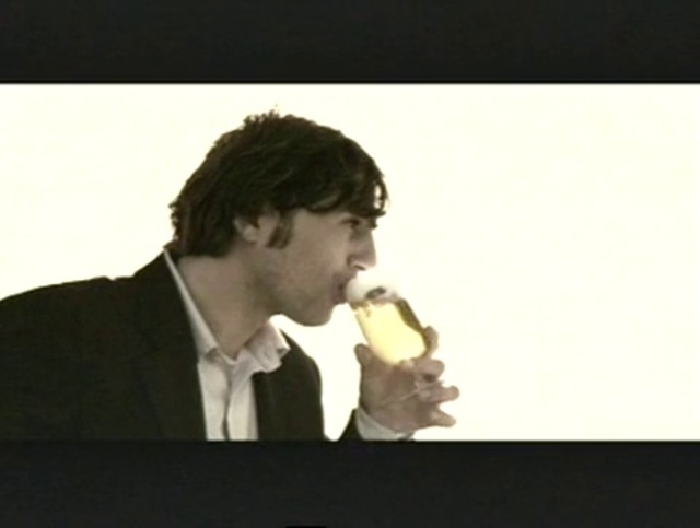 Video Reference: Gesture, Flash photography, Audio equipment, Font, Music artist, Performing arts, Music, Electronic device, Event, Entertainment