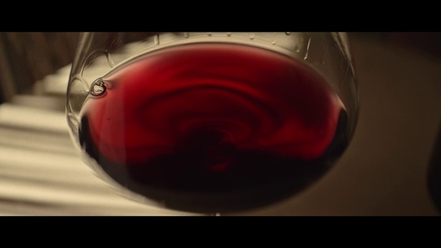 Video Reference: Liquid, Drinkware, Stemware, Tableware, Automotive lighting, Cloud, Wine glass, Barware, Wine, Fluid