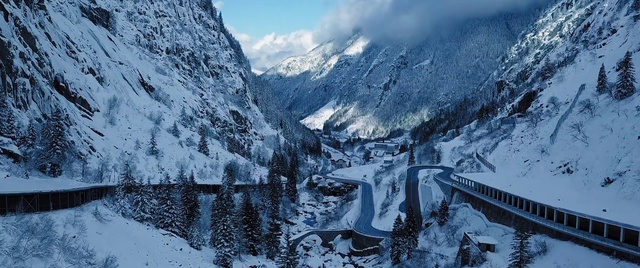 Video Reference: Cloud, Sky, Mountain, Snow, Nature, Natural landscape, Slope, Highland, Plant, Terrain