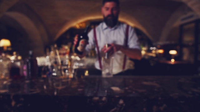 Video Reference: Cloud, Musician, Sky, Music, Performing arts, Entertainment, Fun, Tableware, Musical instrument, Musical instrument accessory