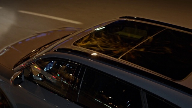 Video Reference: Vehicle, Car, Automotive lighting, Hood, Motor vehicle, Automotive design, Window, Automotive exterior, Mode of transport, Vehicle door