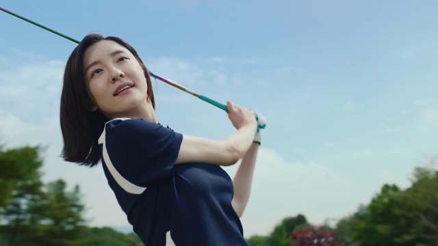 Video Reference: Sky, Smile, Cloud, Flash photography, People in nature, Happy, Gesture, Travel, Elbow, Leisure