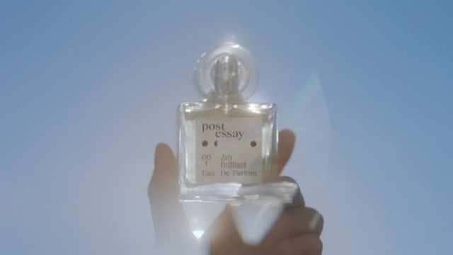 Video Reference: Liquid, Drinkware, Fluid, Gesture, Drink, Handwriting, Glass bottle, Plastic bottle, Font, Glass