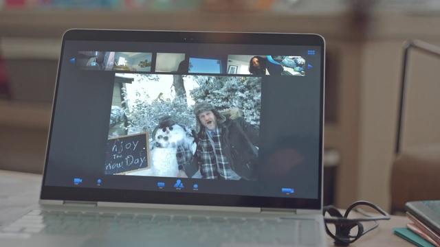 Video Reference: Computer, Output device, Gadget, Personal computer, Flat panel display, Communication Device, Laptop, Display device, Computer monitor accessory, Cameras & optics