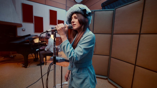 Video Reference: Microphone, Entertainment, Audio equipment, Leisure, Fun, Musician, Event, Youth, Music, Street fashion