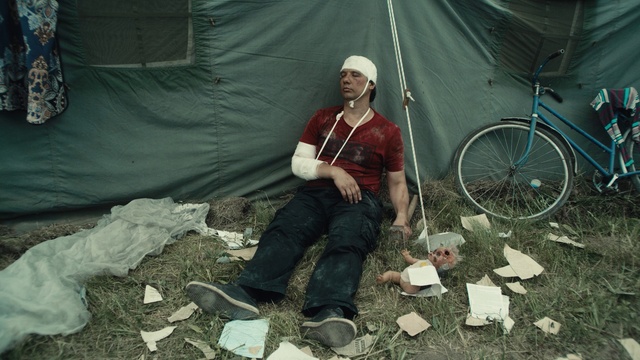 Video Reference: Tire, Bicycle, Wheel, Bicycle wheel, Bicycle tire, Tent, Automotive tire, Tarpaulin, Grass, Adaptation