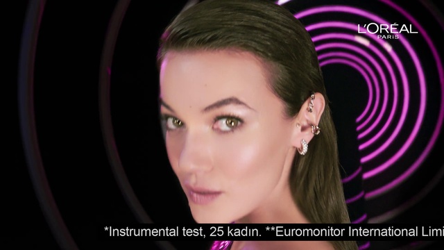 Video Reference: Forehead, Nose, Cheek, Skin, Lip, Eyebrow, Eyelash, Flash photography, Purple, Jaw