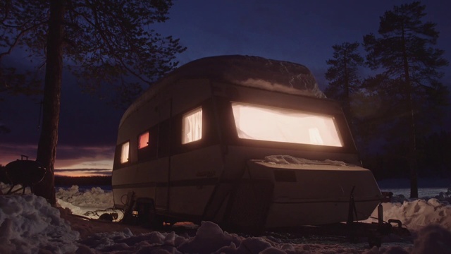 Video Reference: Sky, Automotive lighting, Window, Tree, Mobile home, Motor vehicle, Automotive tire, Plant, Travel trailer, Camping
